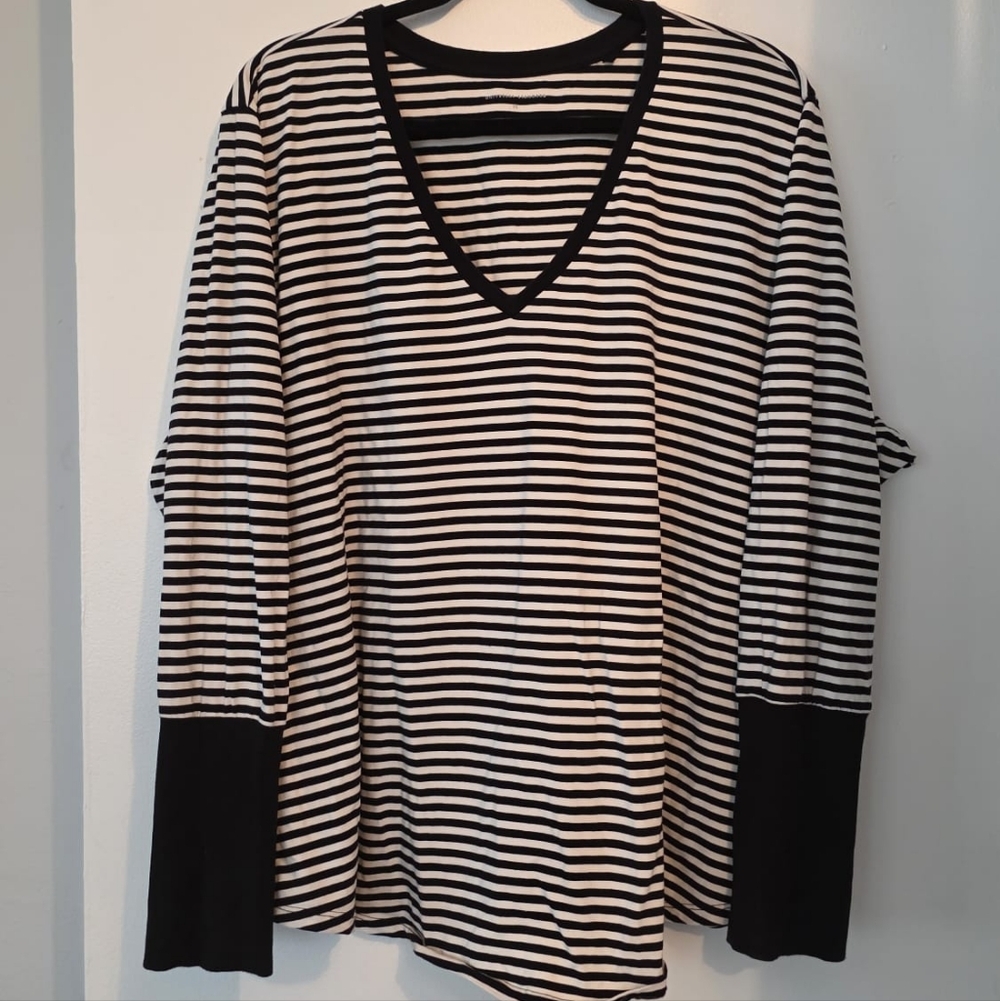 Universal Standard Rhine V-Neck